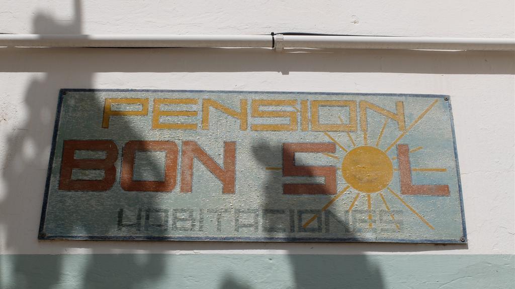 Hostal Bon Sol 圣费兰-德瑟斯罗 外观 照片