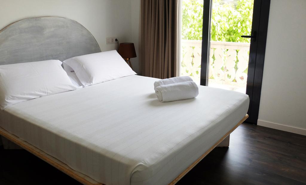 Hostal Bon Sol 圣费兰-德瑟斯罗 外观 照片